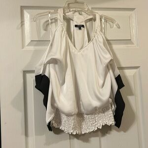 Women’s brand new top size medium